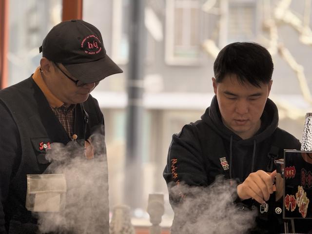 度：公益咖啡馆为特殊群体点亮人生不朽情缘mg网址咖啡里的上海温(图6)