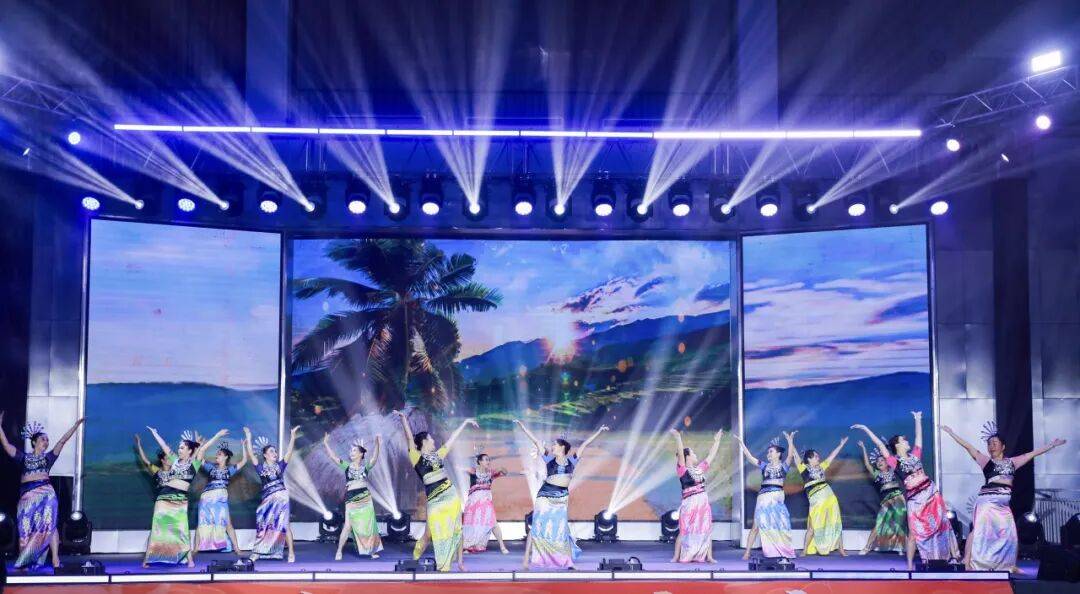 以!烟花、音乐会、篝火晚会解锁N种玩法→不朽情缘网站屯昌跨年夜元旦活动“香”当可(图9) 以!烟花、音乐会、篝火晚会解锁N种玩法→不朽情缘网站屯昌跨年夜元旦活动“香”当可(图9)